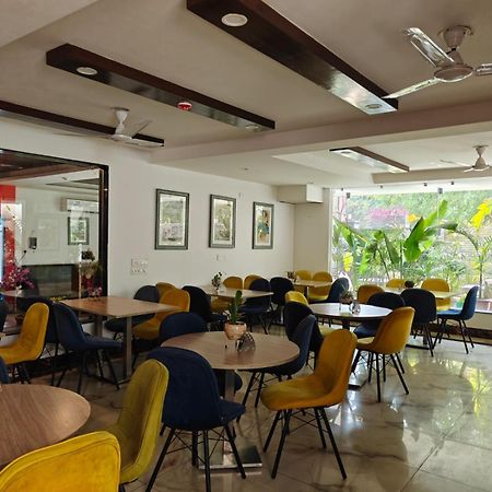 Posh Residency Huda City Center Gurgaon Exteriör bild