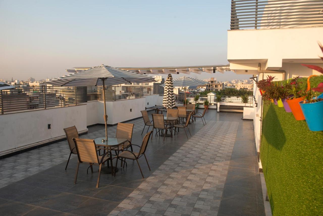 Posh Residency Huda City Center Gurgaon Exteriör bild