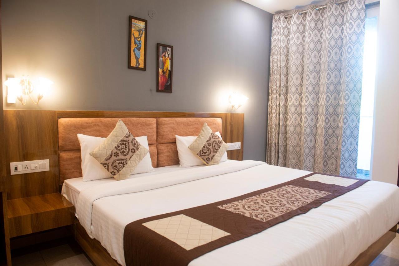 Posh Residency Huda City Center Gurgaon Exteriör bild